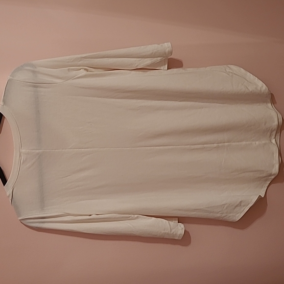 2 Tunic Tops - Picture 5 of 6